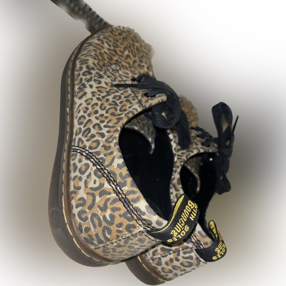 Dr. Marten Aldgate Leopard Print Lace Up Shoes Size 9 - Picture 3 of 14